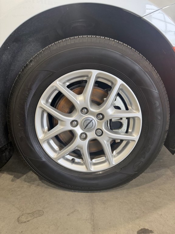 2024 Chrysler Grand Caravan SXT in Saint-Hyacinthe, Quebec - 12 - w1024h768px