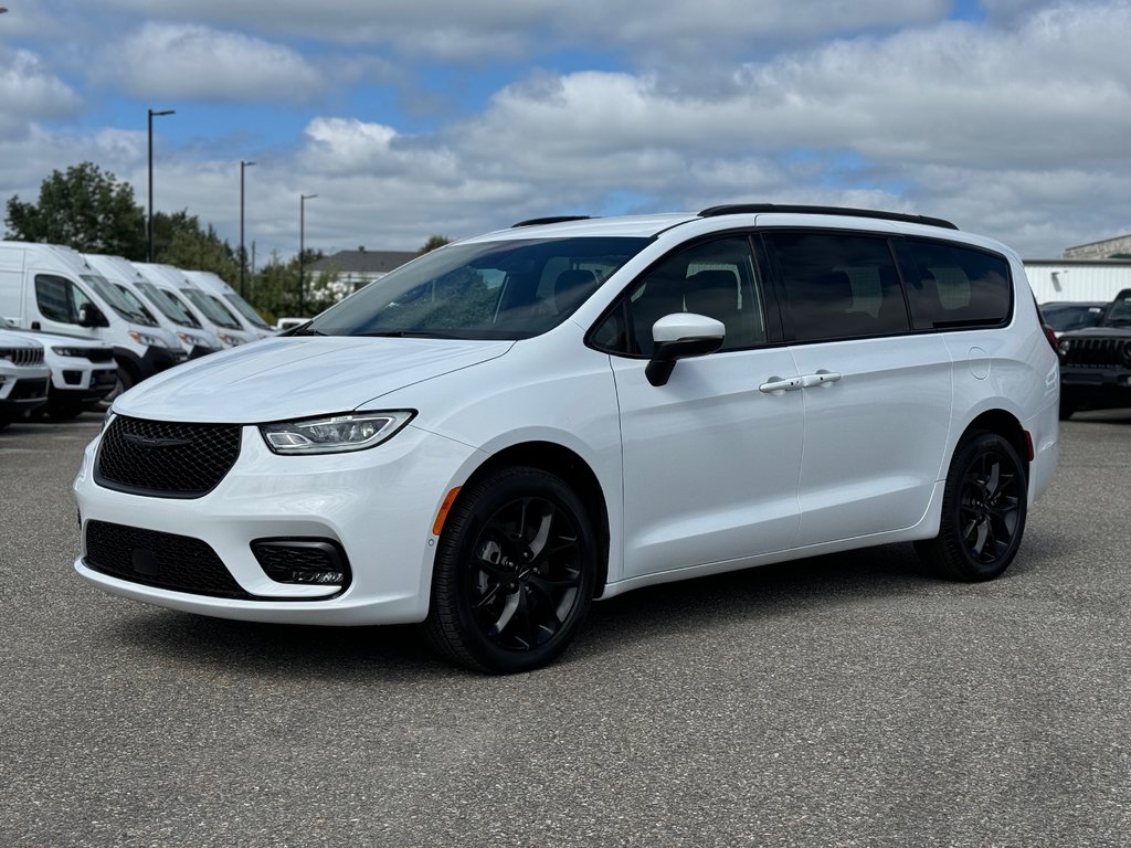 Pacifica TOURING L 2023 à Sherbrooke, Québec - 1 - w1024h768px