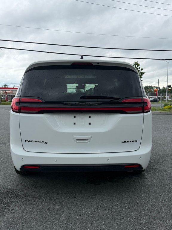 2025 Chrysler Pacifica Limited in Saint-Hyacinthe, Quebec - 5 - w1024h768px
