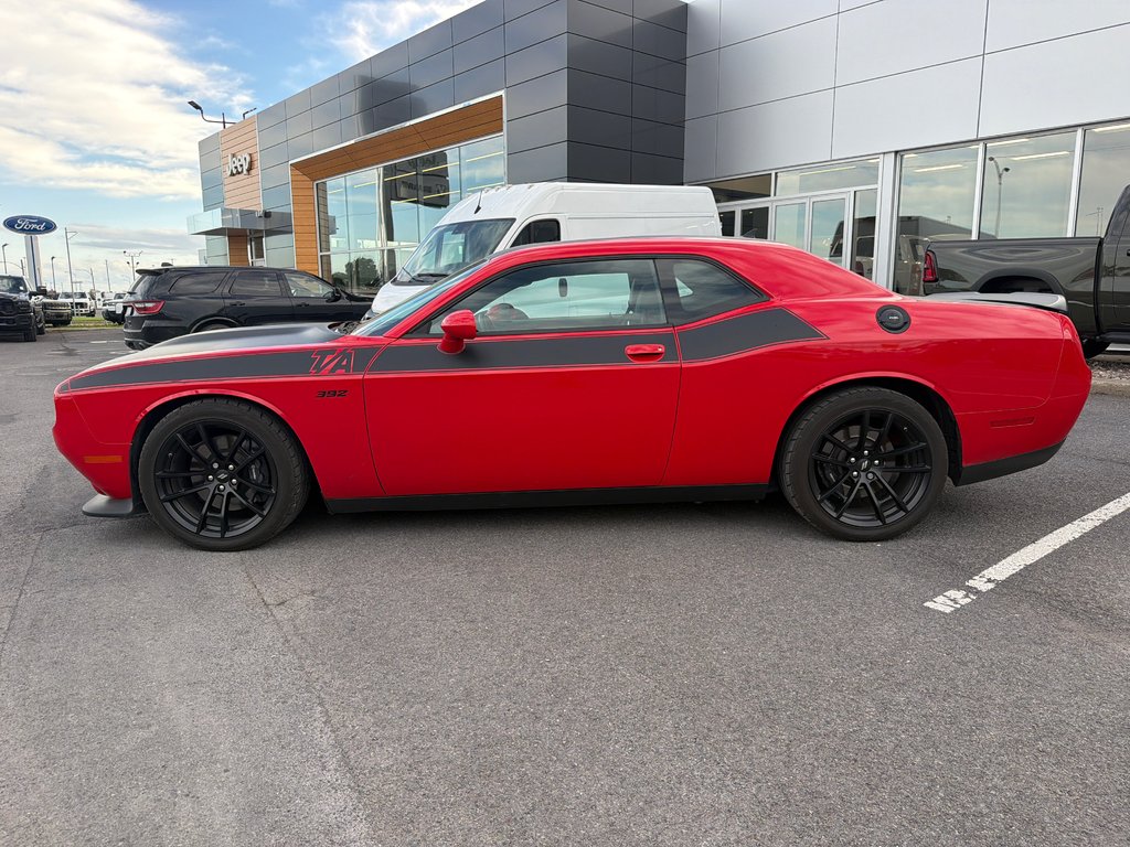 2022 Dodge Challenger Scat Pack 392 in St-Jean-Sur-Richelieu, Quebec - 2 - w1024h768px