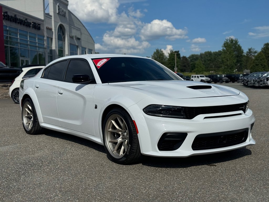 Charger SCAT PACK 392 SWINGER WIDEBODY EDITION SPECIALE 2023 à Sherbrooke, Québec - 2 - w1024h768px