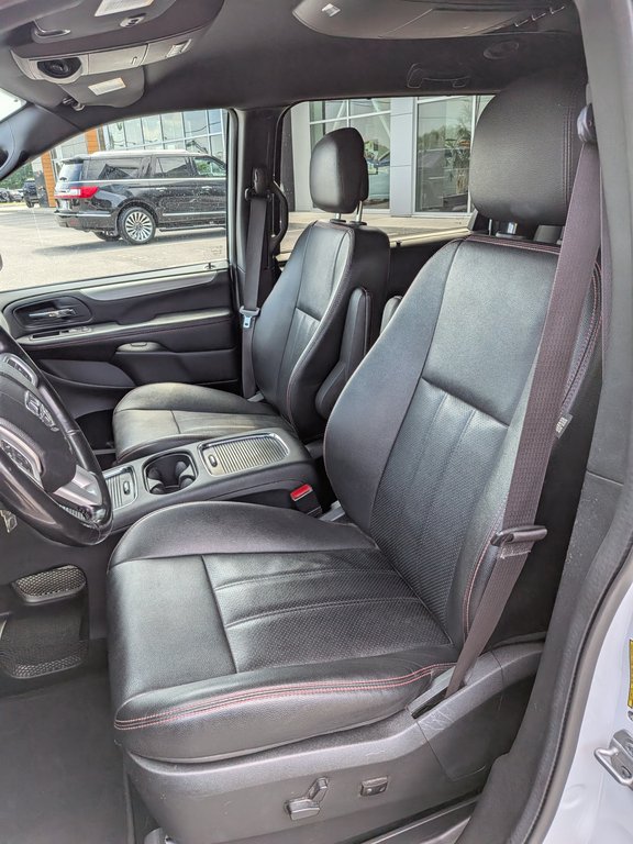 2020 Dodge Grand Caravan GT in Saint-Hyacinthe, Quebec - 10 - w1024h768px