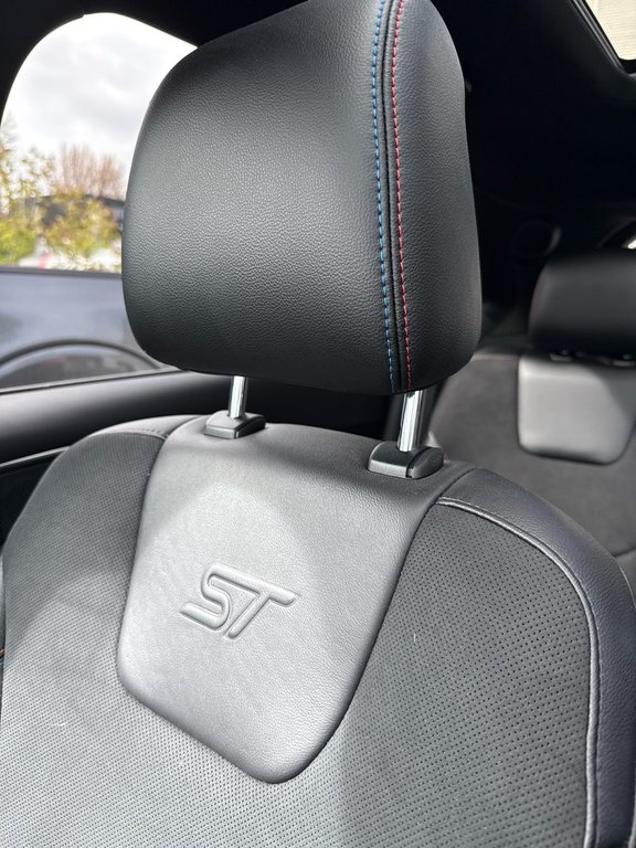 2024 Ford Edge ST AWD 2.7L V6 AWD in Sherbrooke, Quebec - 2 - w1024h768px