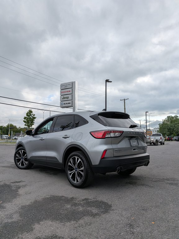 2022 Ford Escape SE AWD SPORT in Saint-Hyacinthe, Quebec - 2 - w1024h768px