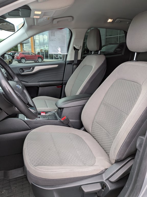 2022 Ford Escape SE AWD SPORT in Saint-Hyacinthe, Quebec - 12 - w1024h768px