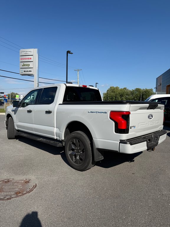 2024 Ford F-150 Lightning XLT in Saint-Hyacinthe, Quebec - 5 - w1024h768px