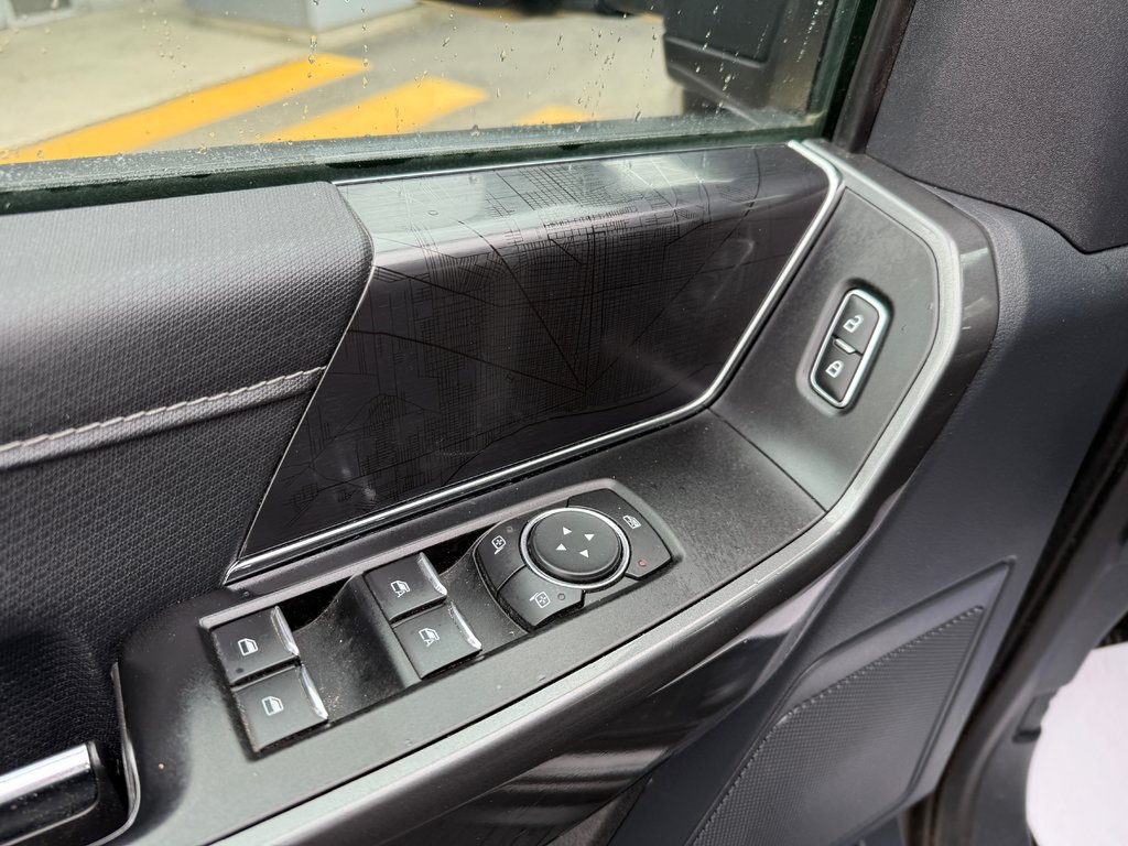 2022 Ford F-150 XLT SPORT in Drummondville, Quebec - 10 - w1024h768px