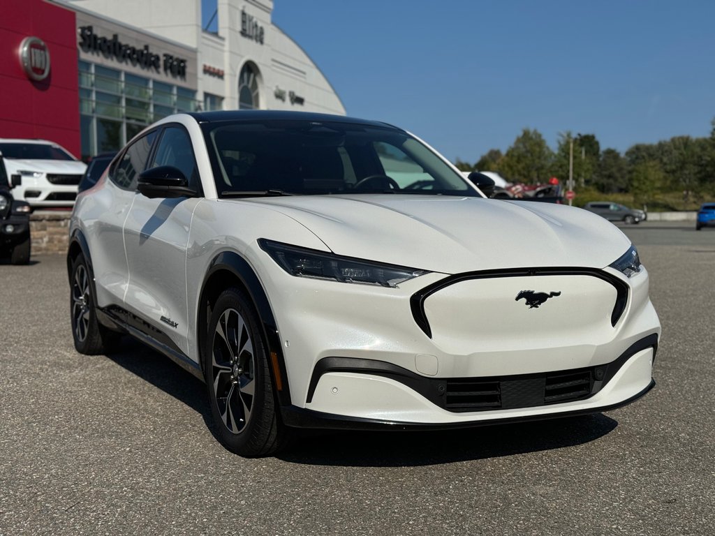 2021  Mustang Mach-E PREMIUM AWD in Sherbrooke, Quebec - 2 - w1024h768px