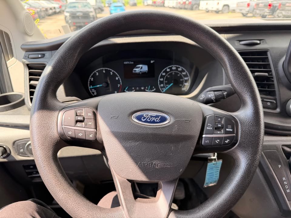 Ford Transit Cargo Van Cargo Van 2024 à Québec, Québec - 13 - w1024h768px