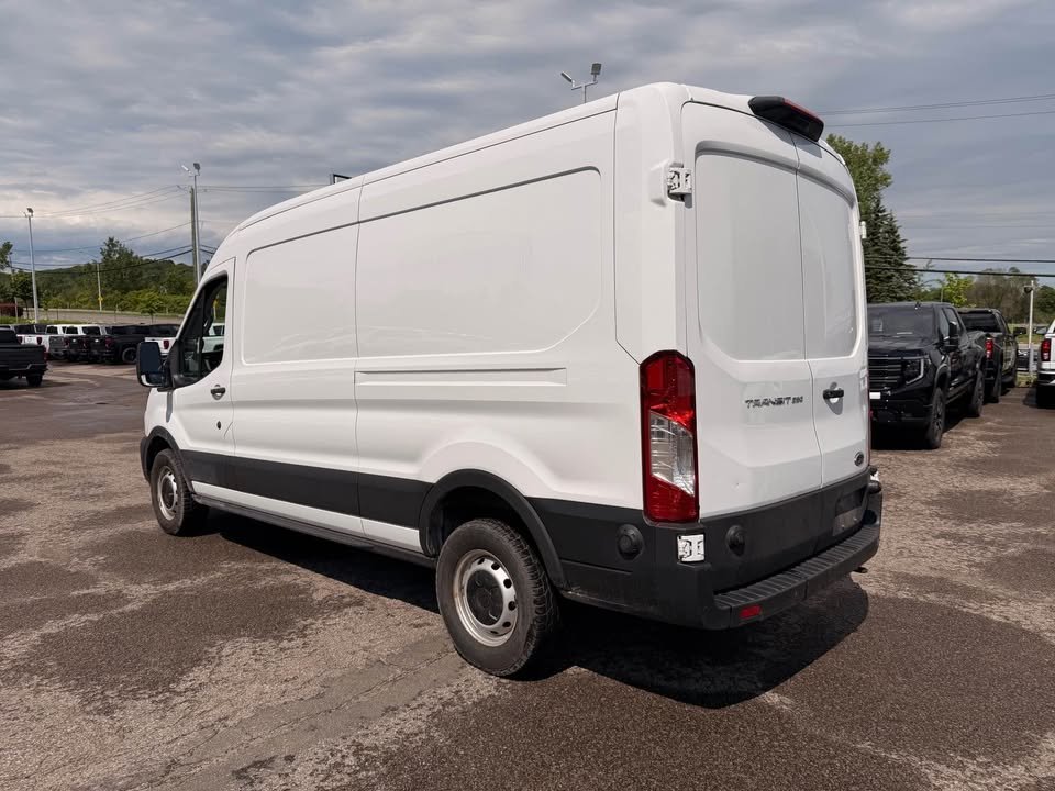 Ford Transit Cargo Van Cargo Van 2024 à Québec, Québec - 7 - w1024h768px