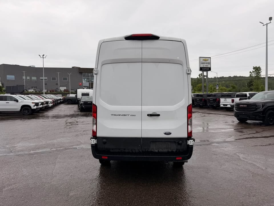 2025 Ford Transit Cargo Van Cargo Van HI ROOF in Quebec, Quebec - 7 - w1024h768px
