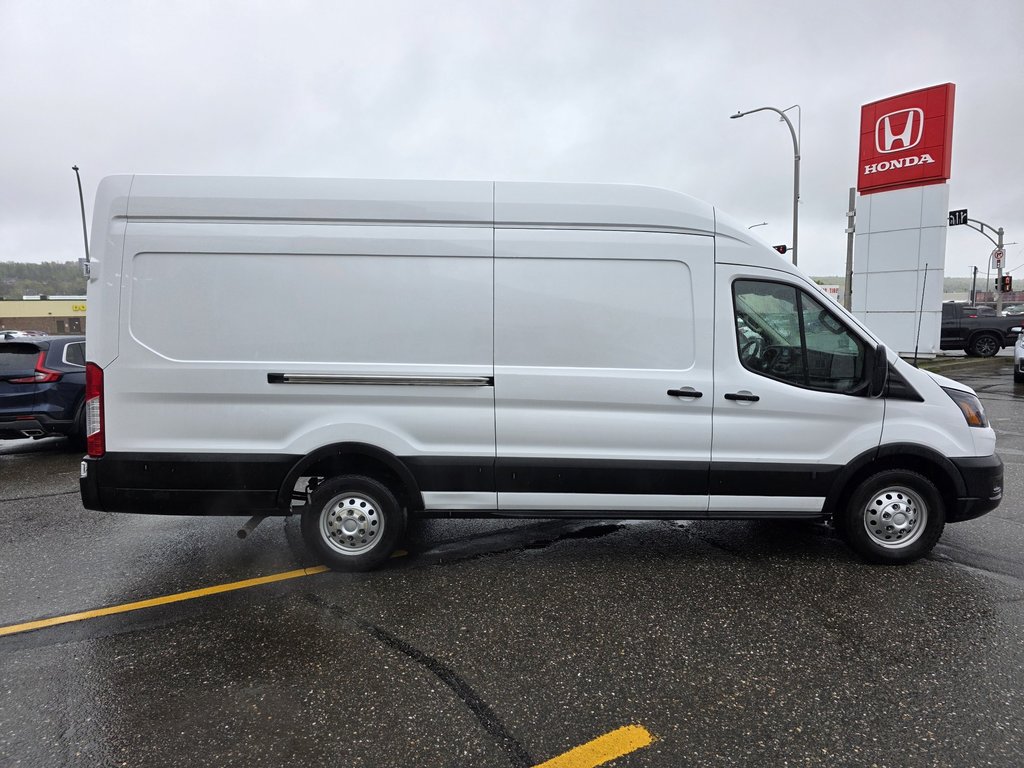 Ford TRANSIT T-250 EL AWD CARGO VAN  2023 à Rivière-du-Loup, Québec - 2 - w1024h768px