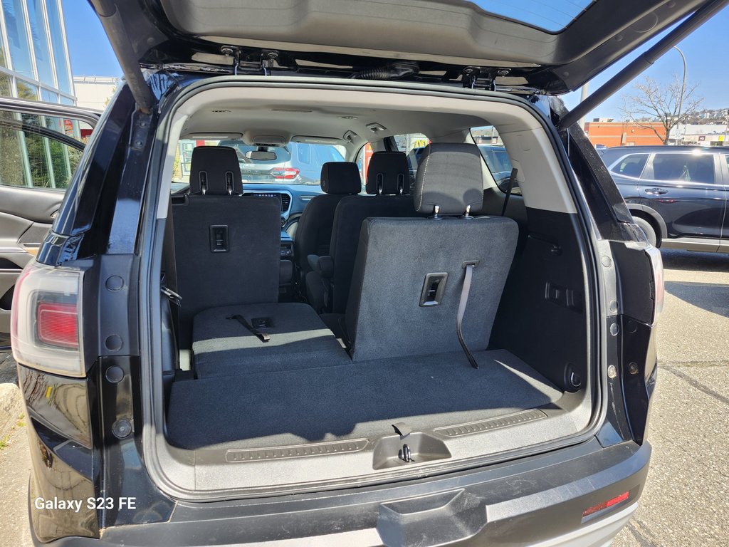 GMC ACADIA SLE  2017 à Rivière-du-Loup, Québec - 14 - w1024h768px