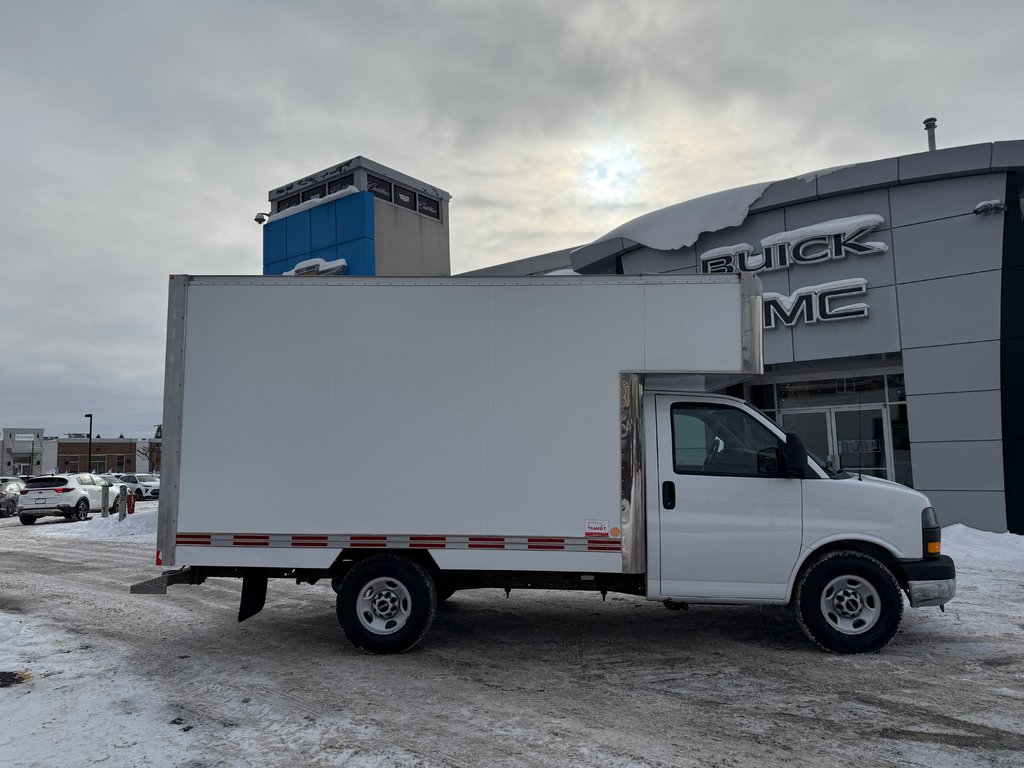 GMC Savana Commercial Cutaway TRONQUÉ 2018 à Drummondville, Québec - 3 - w1024h768px