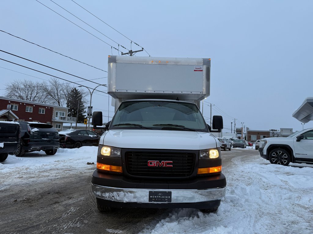 GMC Savana Commercial Cutaway CUTAWAY 2024 à Drummondville, Québec - 2 - w1024h768px