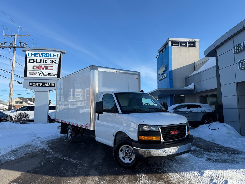 2024 GMC Savana Commercial Cutaway CUBE 14 PIED in Drummondville, Quebec - 1 - w1024h768px