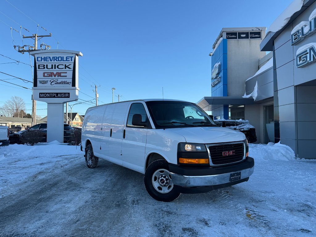 GMC SAVANA FOURGONNETTE UTILITAIRE  2500 EXTENDED 2017 à Drummondville, Québec - 1 - w1024h768px