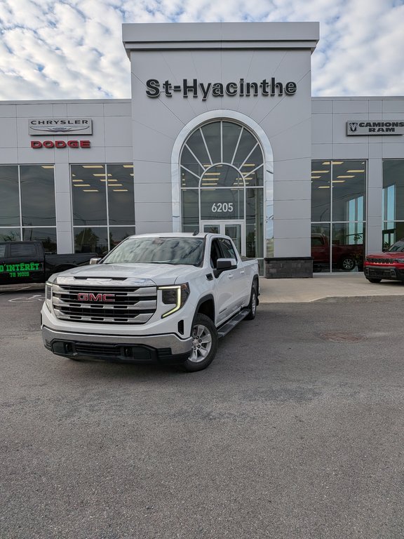 GMC Sierra 1500 SLE 2023 à Saint-Hyacinthe, Québec - 1 - w1024h768px