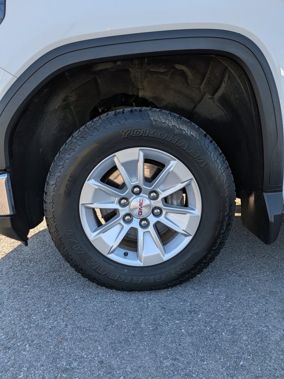 2023 GMC Sierra 1500 SLE in Saint-Hyacinthe, Quebec - 6 - w1024h768px