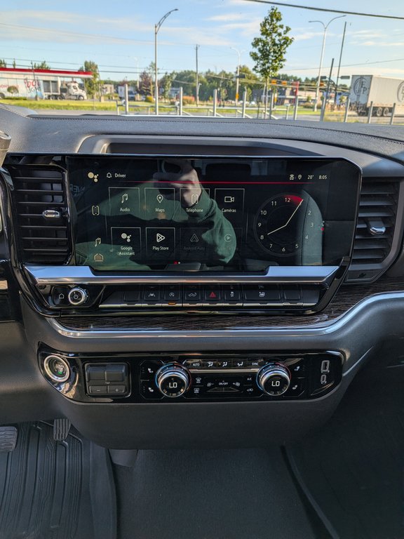 2023 GMC Sierra 1500 SLE in Saint-Hyacinthe, Quebec - 16 - w1024h768px