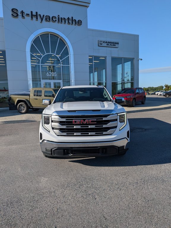 2023 GMC Sierra 1500 SLE in Saint-Hyacinthe, Quebec - 4 - w1024h768px