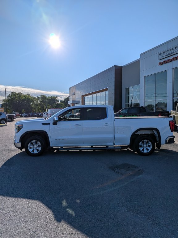 2023 GMC Sierra 1500 SLE in Saint-Hyacinthe, Quebec - 3 - w1024h768px