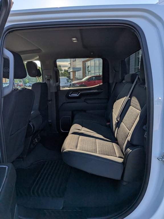 2023 GMC Sierra 1500 SLE in Saint-Hyacinthe, Quebec - 12 - w1024h768px