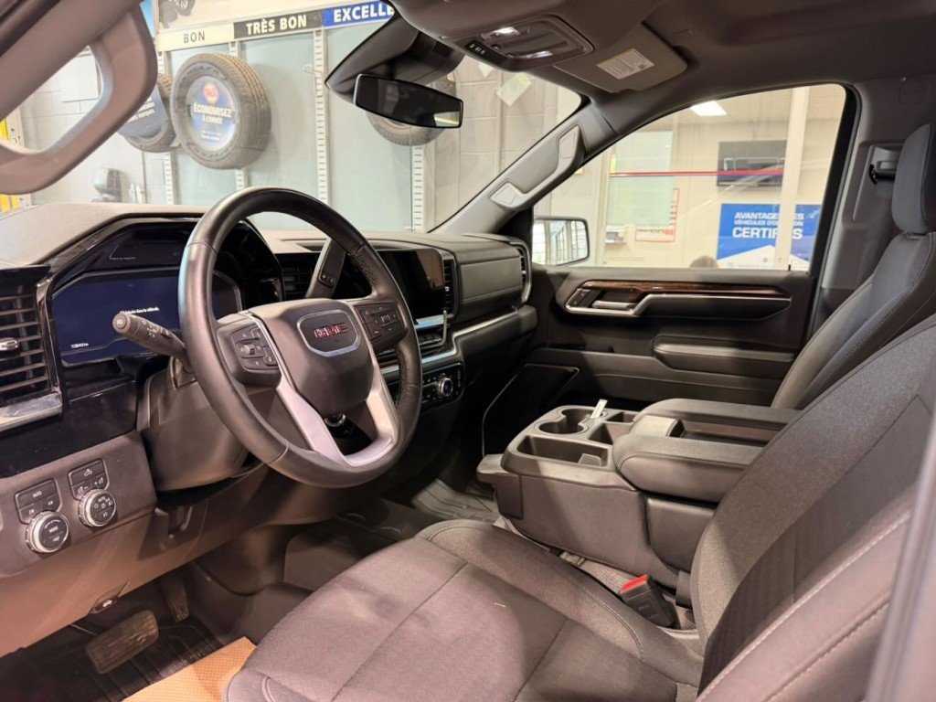 2024 GMC Sierra 1500 Elevation in Quebec, Quebec - 11 - w1024h768px