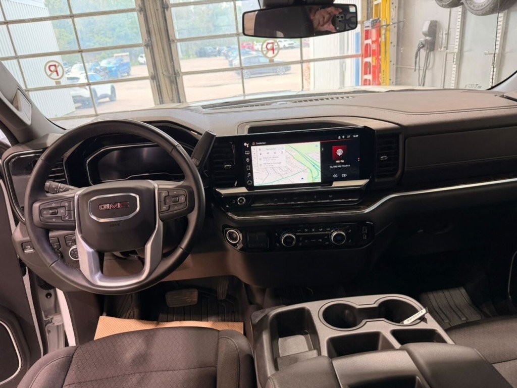 2024 GMC Sierra 1500 Elevation in Quebec, Quebec - 13 - w1024h768px