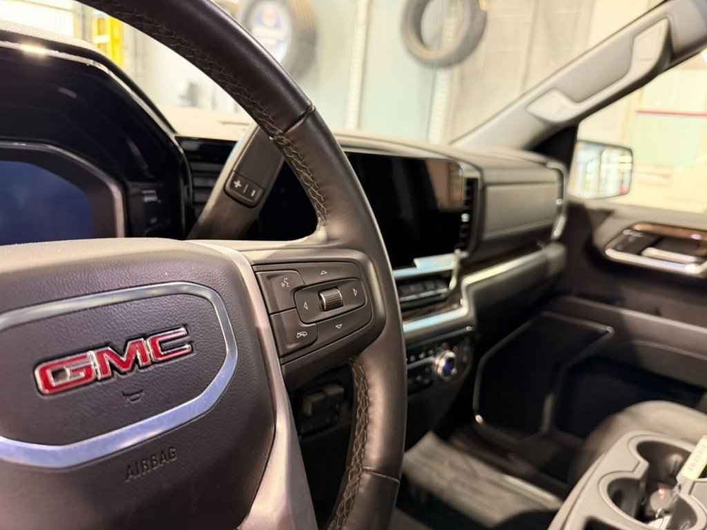 2024 GMC Sierra 1500 Elevation in Quebec, Quebec - 18 - w1024h768px