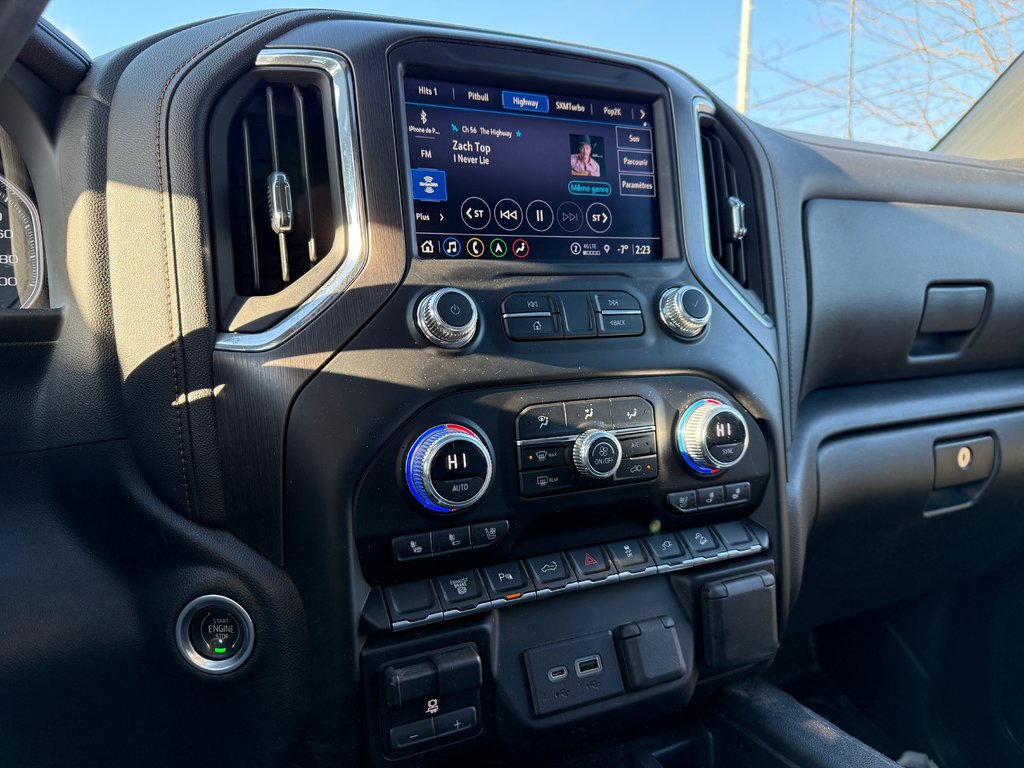 2023 GMC Sierra 2500HD AT4 in Drummondville, Quebec - 17 - w1024h768px