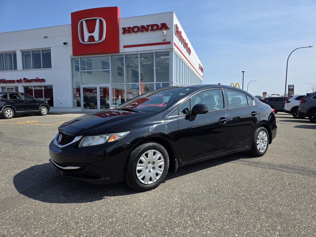 2013 Honda CIVIC LX in Rivière-du-Loup, Quebec - 1 - w1024h768px