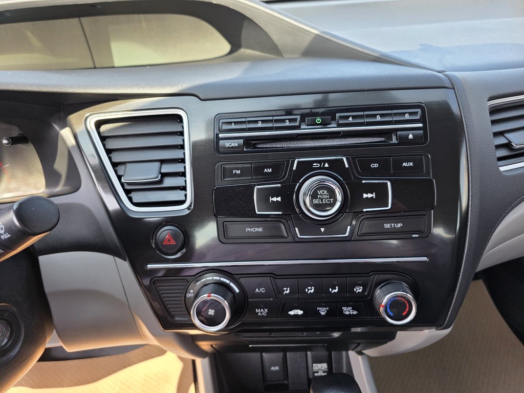 2013 Honda CIVIC LX in Rivière-du-Loup, Quebec - 11 - w1024h768px