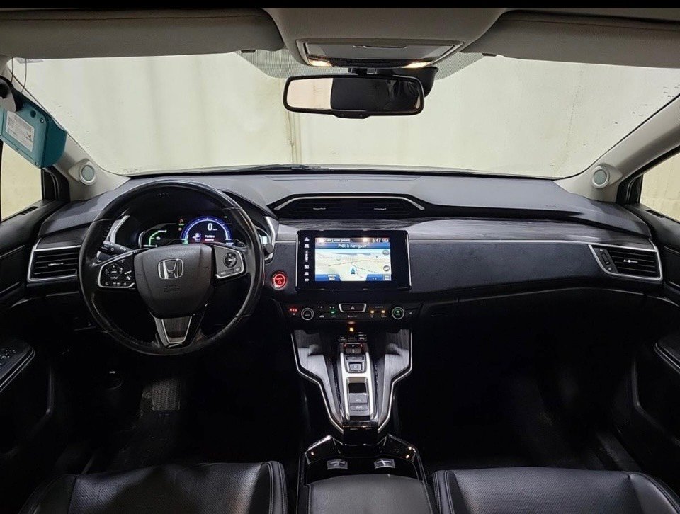 Honda Clarity Plug-In Hybrid Touring Cuir Navigation 2021 à St-Jean-Sur-Richelieu, Québec - 3 - w1024h768px