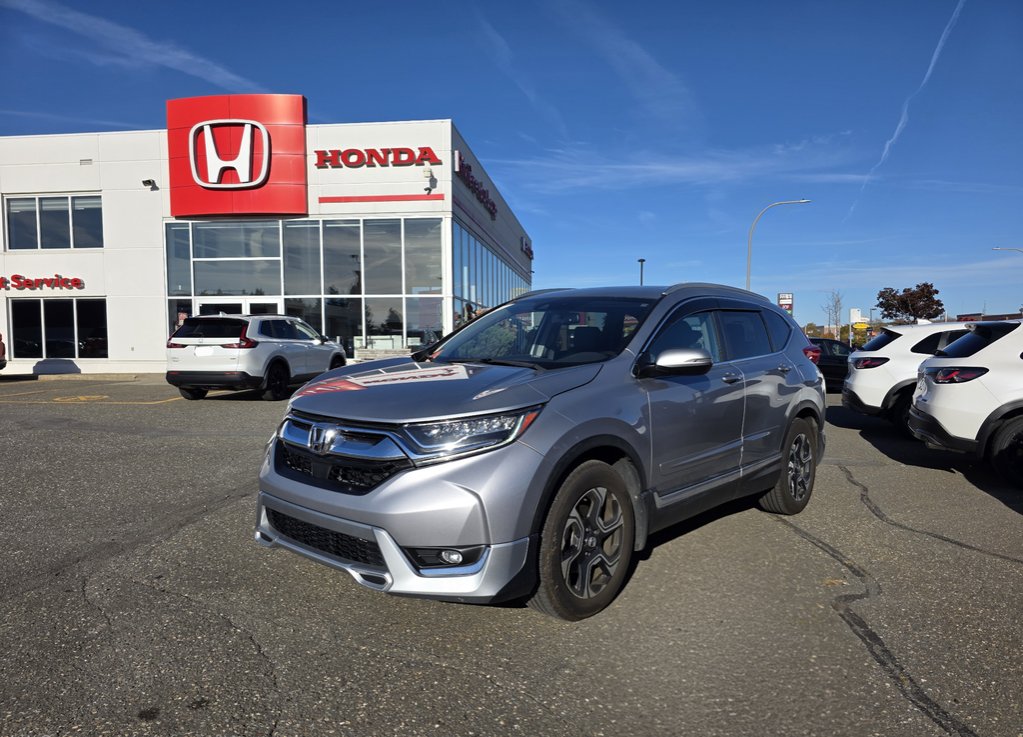 2017 Honda CR-V TOURING in Rivière-du-Loup, Quebec - 1 - w1024h768px