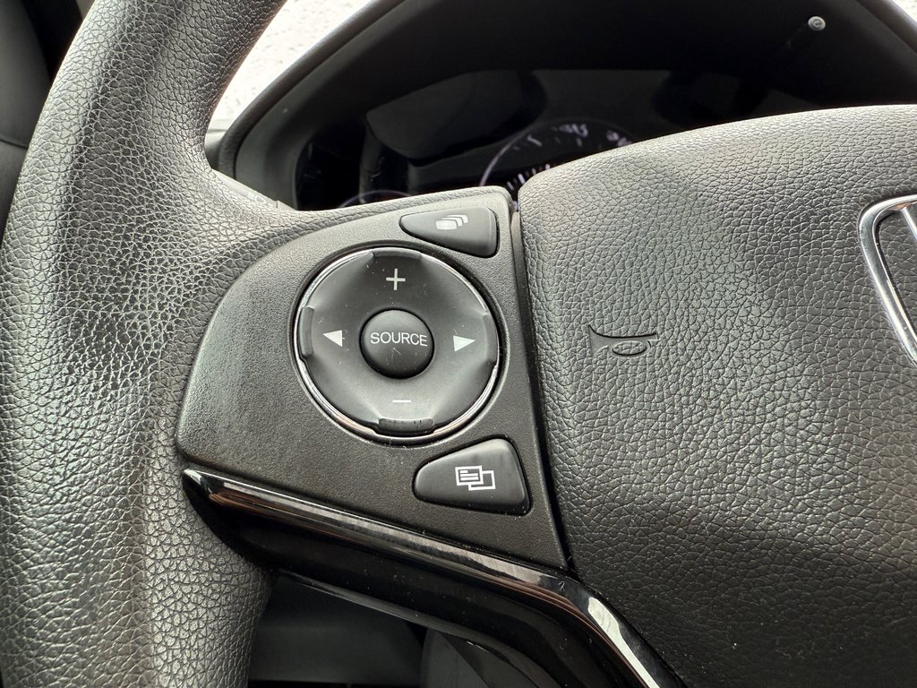 2017 Honda HR-V EX in Drummondville, Quebec - 13 - w1024h768px