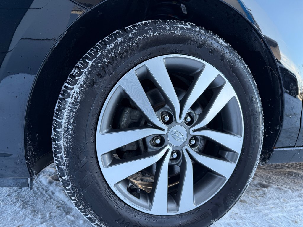 2020 Hyundai Elantra GT PRIVILÉGIÉ in Drummondville, Quebec - 5 - w1024h768px