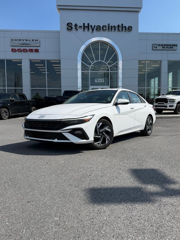 2025 Hyundai Elantra Preferred  Ensemble Tech in Saint-Hyacinthe, Quebec - 1 - w1024h768px