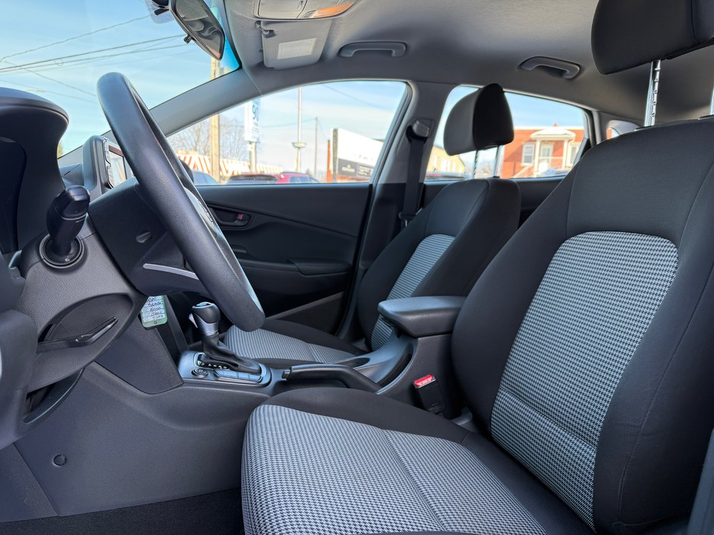 2020 Hyundai Kona ESSENTIAL in Drummondville, Quebec - 8 - w1024h768px