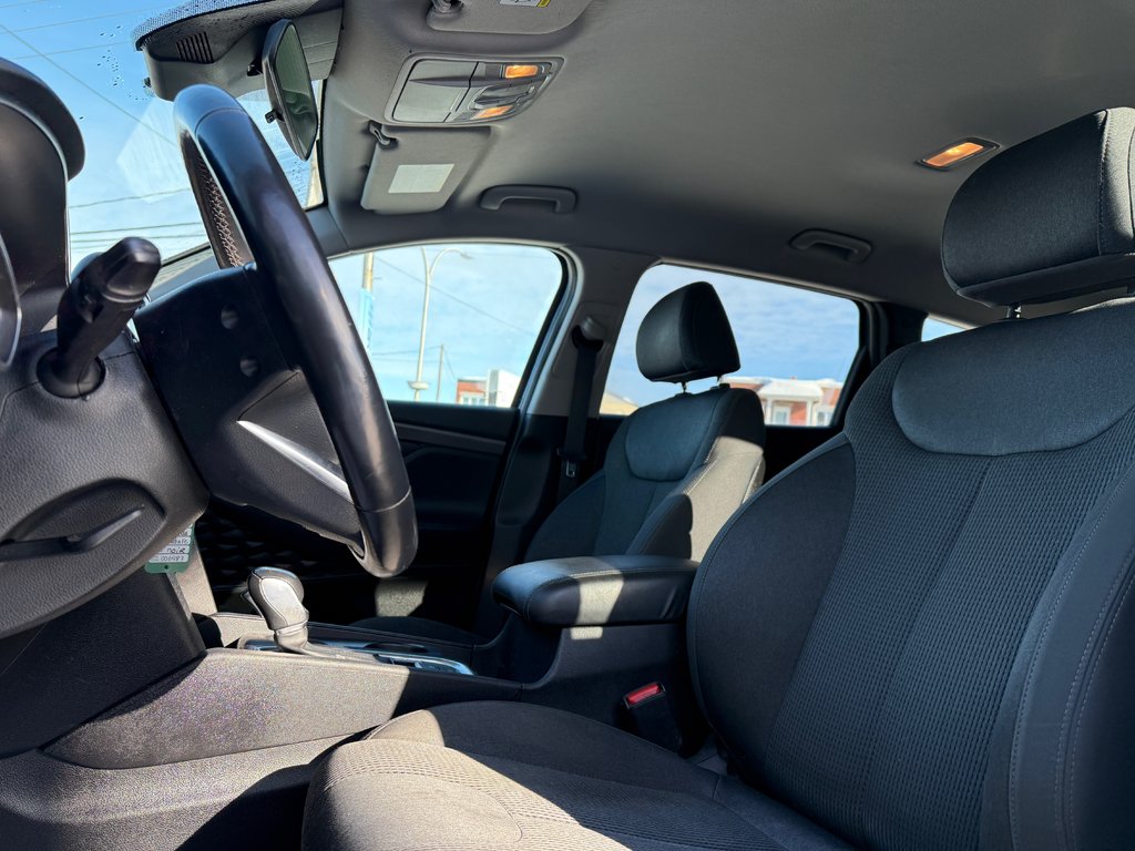 2019 Hyundai Santa Fe Essential in Drummondville, Quebec - 6 - w1024h768px