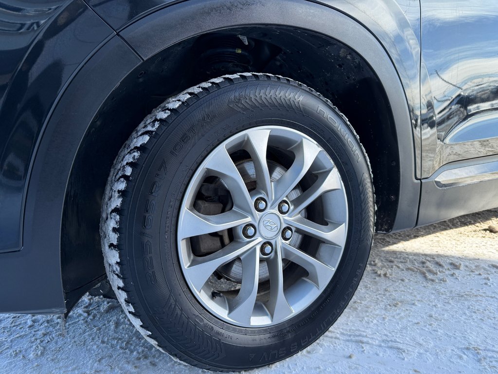 2019 Hyundai Santa Fe Essential in Drummondville, Quebec - 5 - w1024h768px