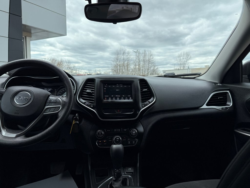 2021 Jeep Cherokee Sport in Drummondville, Quebec - 9 - w1024h768px