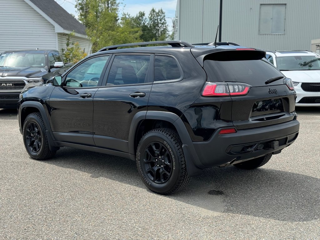 Cherokee X // V6 // TOIT PANORAMIQUE 2022 à Sherbrooke, Québec - 4 - w1024h768px