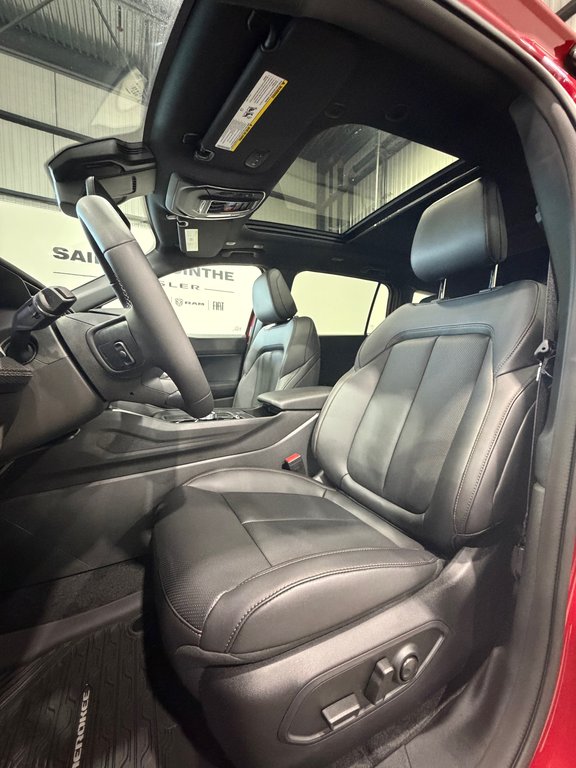 Jeep Cherokee LIMITED 2026 à Saint-Hyacinthe, Québec - 13 - w1024h768px