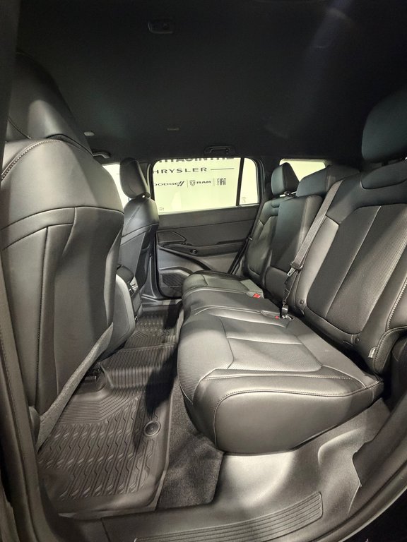 2026 Jeep Cherokee LIMITED in Saint-Hyacinthe, Quebec - 11 - w1024h768px