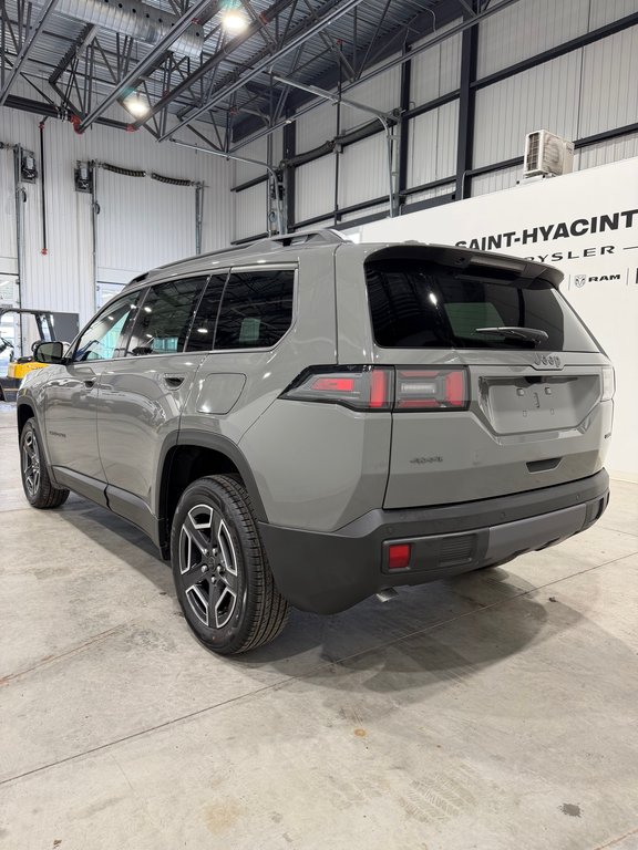 2026 Jeep Cherokee LAREDO in Saint-Hyacinthe, Quebec - 7 - w1024h768px
