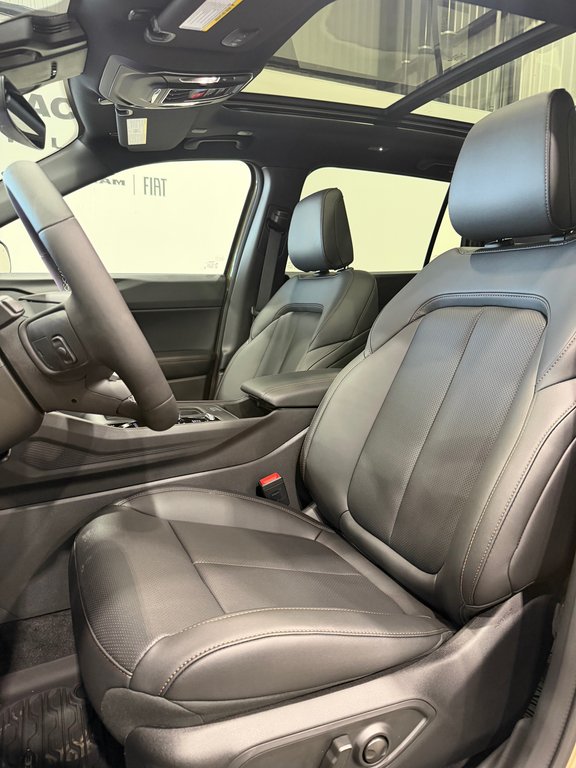 Jeep Cherokee LIMITED 2026 à Saint-Hyacinthe, Québec - 10 - w1024h768px