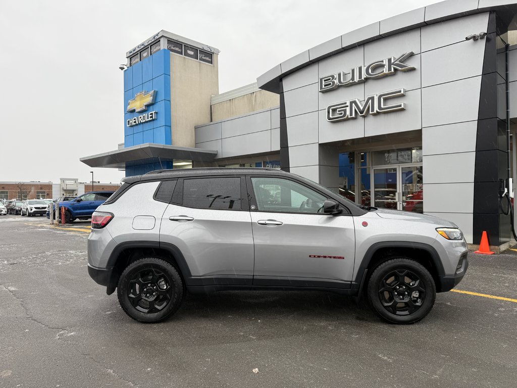 Jeep Compass TRAILHAWK ELITE 2023 à Drummondville, Québec - 3 - w1024h768px