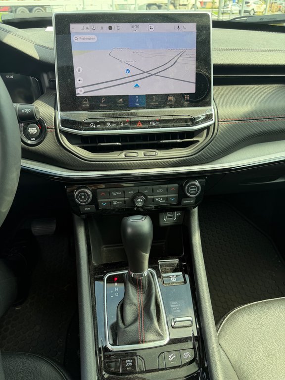 2025 Jeep Compass Trailhawk in Saint-Hyacinthe, Quebec - 10 - w1024h768px