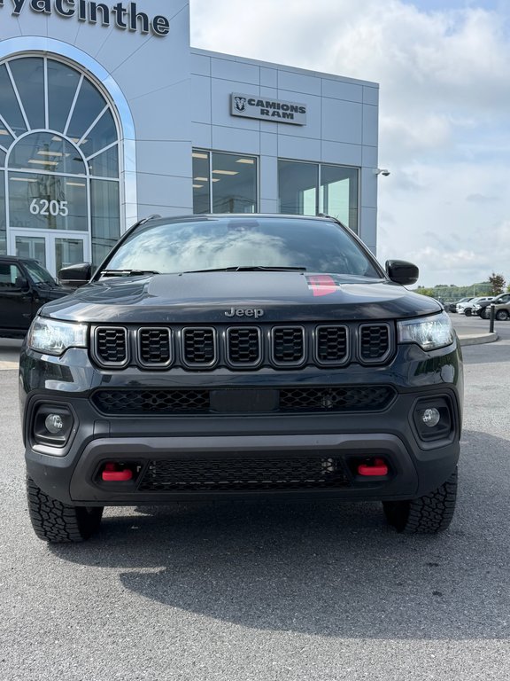 2025 Jeep Compass Trailhawk in Saint-Hyacinthe, Quebec - 3 - w1024h768px